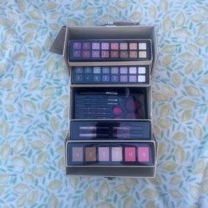 Ulta glam and glow 53 pc kit